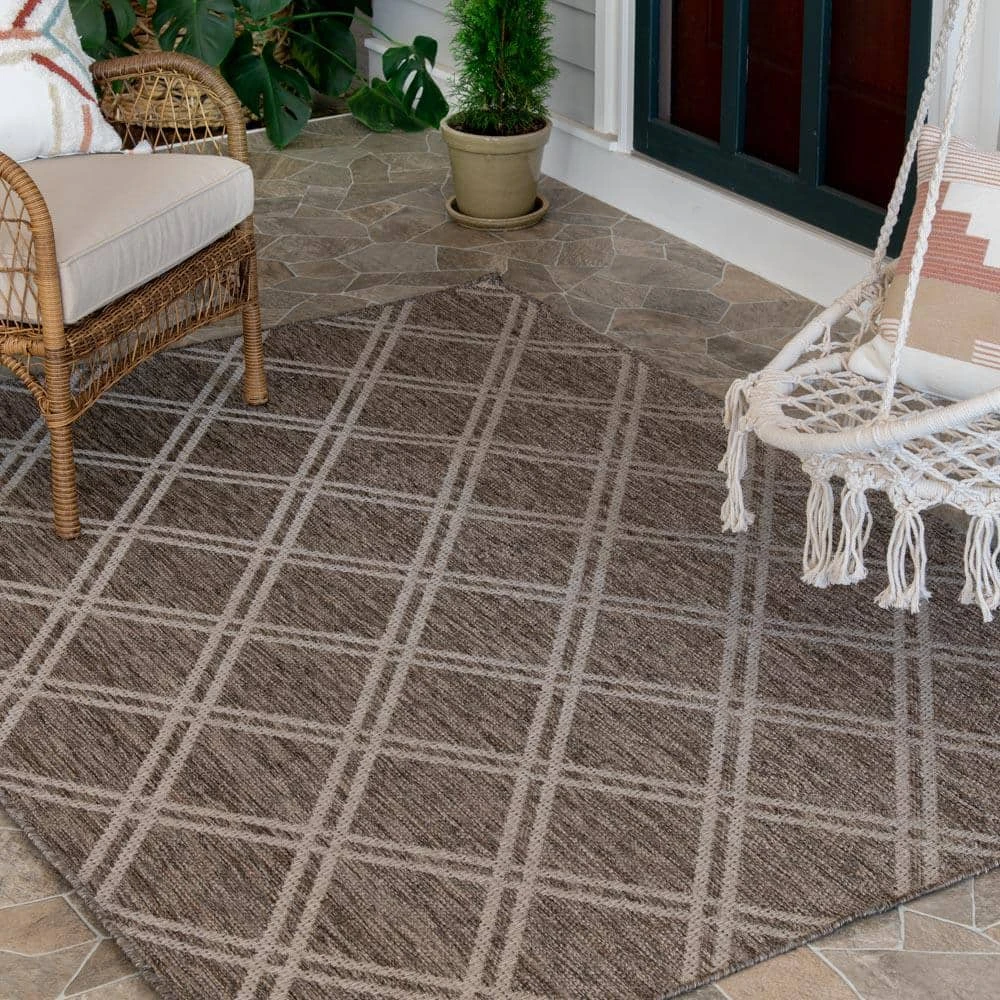 Hampton Bay Pebble/Heather 9 ft. x 12 ft. Traditional Polypropylene Indoor/Outdoor Area Rug 2 Hampton Bay Pebble/Heather 9 ft. x 12 ft. Traditional Polypropylene Indoor/Outdoor Area Rug - Image 2